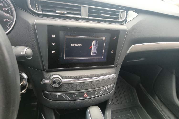 Used Peugeot 408 2016 1.6T Automatic Luxury Edition Audio And AC Panel
