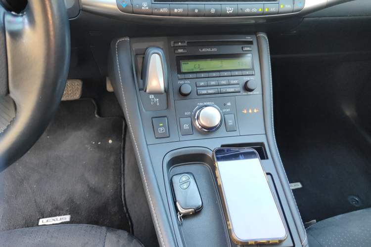 Used Lexus CT 2017 CT200h Elite Edition Solid Color China V Standard
