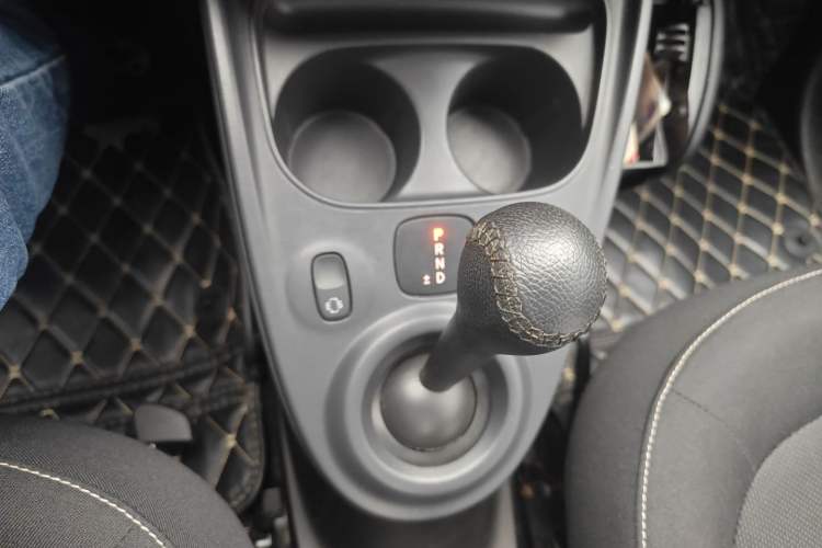 Used smart fortwo 2017 1.0L 52kW New Sound Special Edition China V Emission Standard