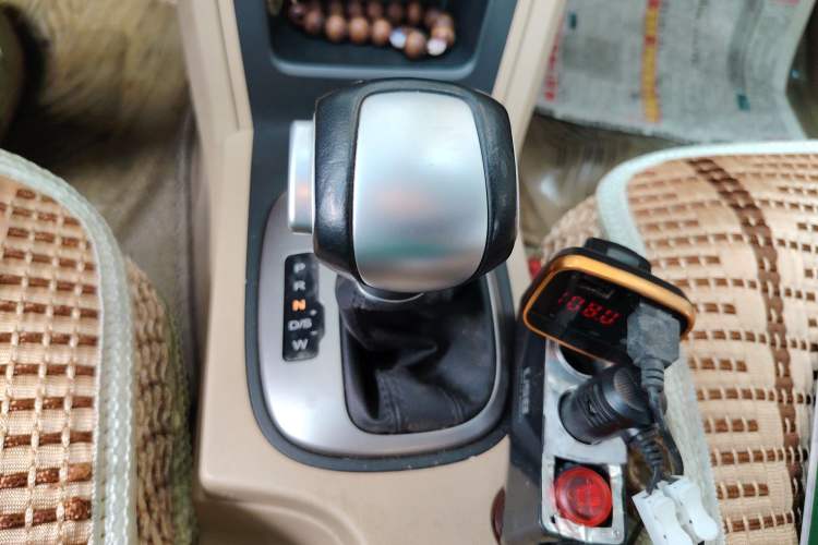 Used Roewe 350 2014 1.5L Automatic Xunda Edition Gear Lever