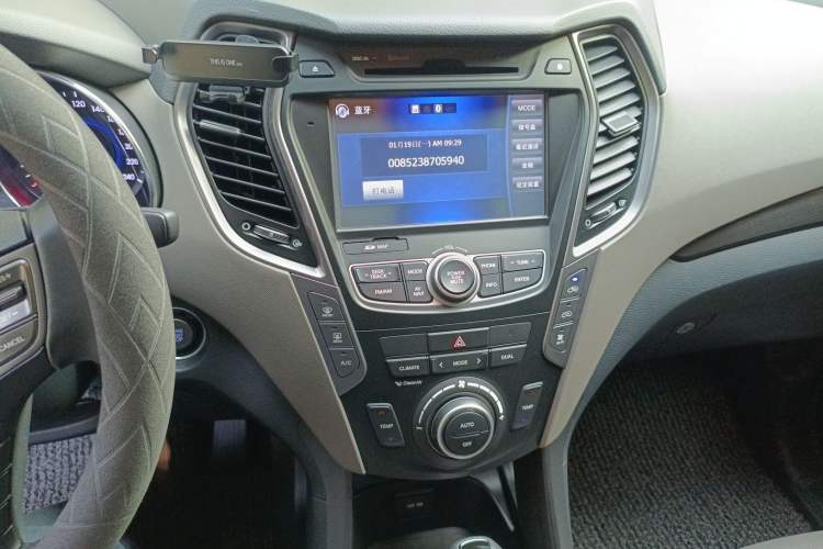 Used Hyundai Grand SantaFe 2013 3.0L 7-Seater 4x4 Flagship Edition