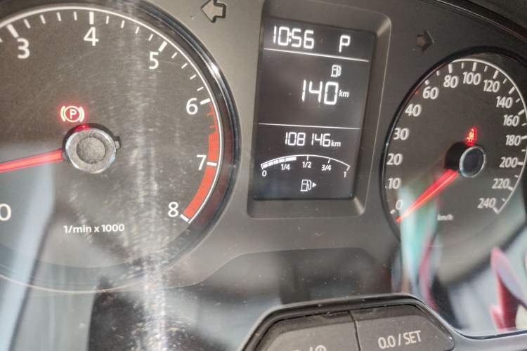 Used Volkswagen Gran Lavida 2013 1.6L Automatic Fashion Model
