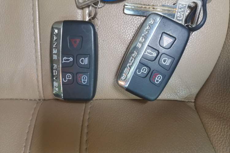 Used Land Rover Discovery 2010 4.0 V6 HSE Gasoline Model
