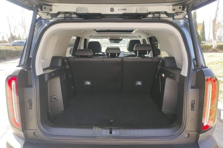 Used BAIC Off-Road BJ30 2026 Model Traveler 1.5T Hybrid Standard Version
