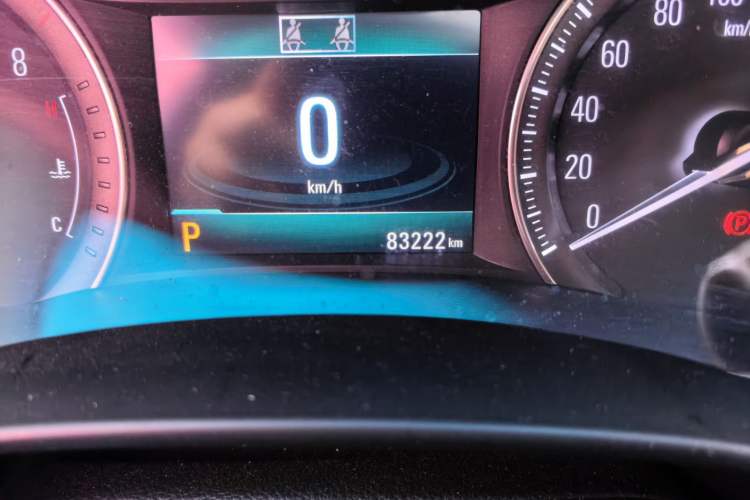 Used Buick GL6 2018 18T 6-Seater Luxury Model Odometer Close Up