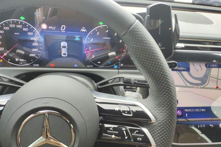 Used Mercedes-Benz E-Class 2025 E 300 L Stylish Sports Model Gear Lever