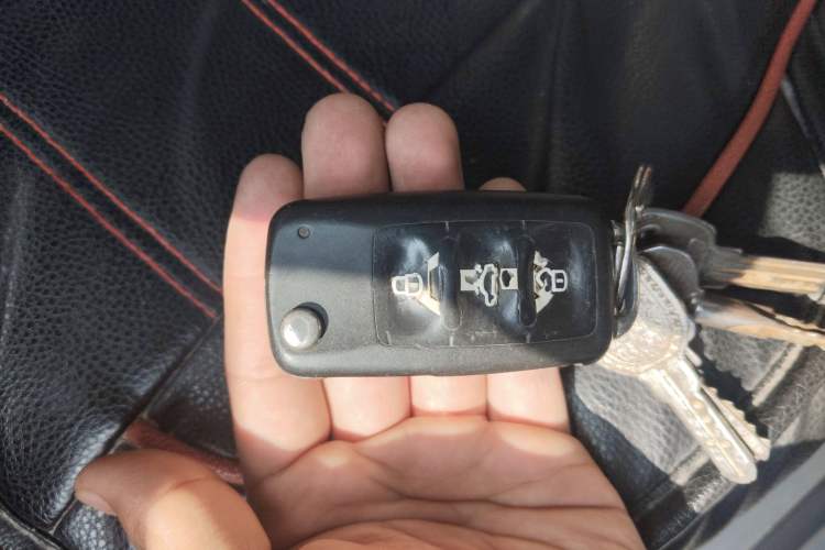 Used Volkswagen Bora 2013 1.6L Manual Fashion Edition
