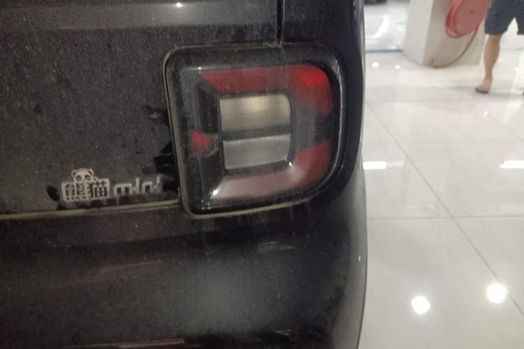 Used Geely Galaxy Panda 2025 210km Panda Kart Right Rear Taillight