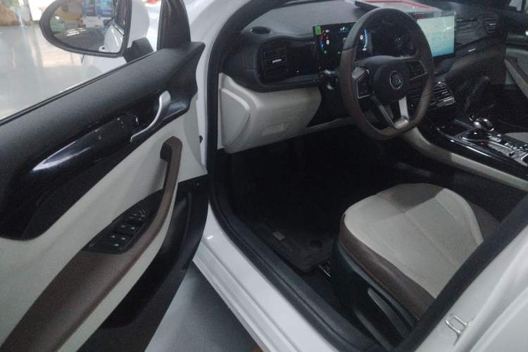 Used BYD Qin PLUS 2024 HONOR Edition DM-i 55KM Leading Model