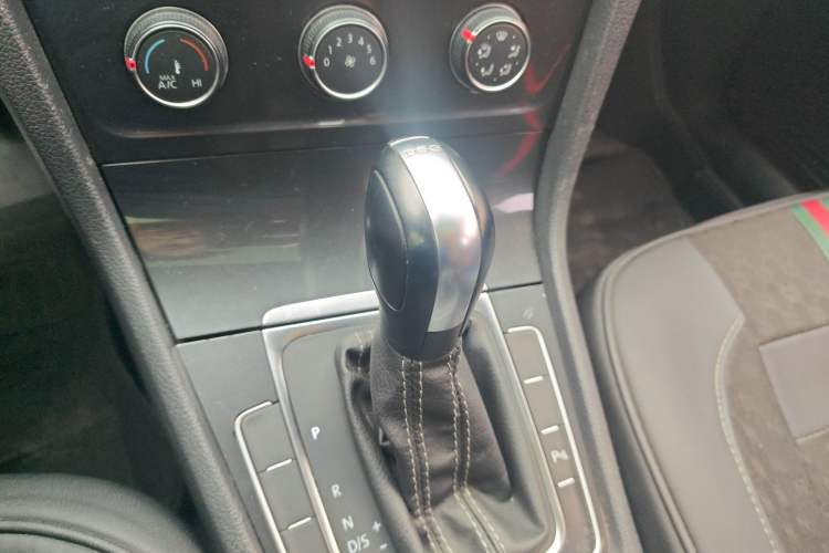 Used Volkswagen Golf 2017 230TSI Automatic Comfort Edition – Celebrating Milestone of One Million Units
