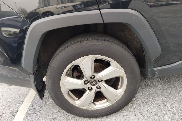 Used Toyota RAV4 2021 2.0L CVT 4x4 Trend Edition