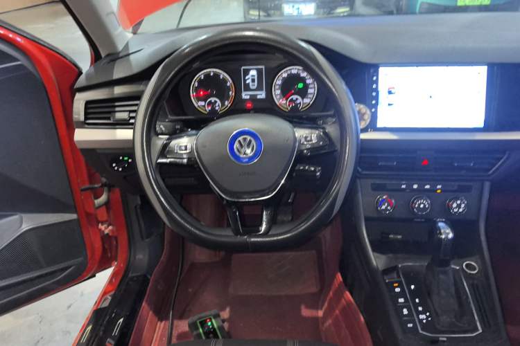 Used Volkswagen Lavida 2019 Hatchback 200TSI DSG Comfort Edition China VI Steering Wheel