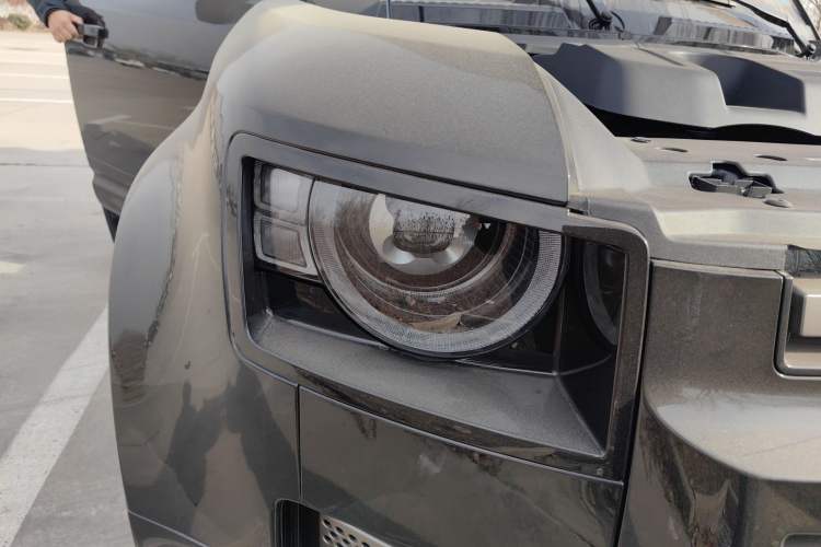 Used Land Rover Defender 2025 110 3.0T P400 – Dynamic HSE