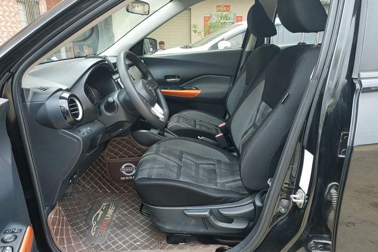 Used Nissan Kicks 2020 1.5L XL CVT Cool Enjoyment Edition Left Front Seat