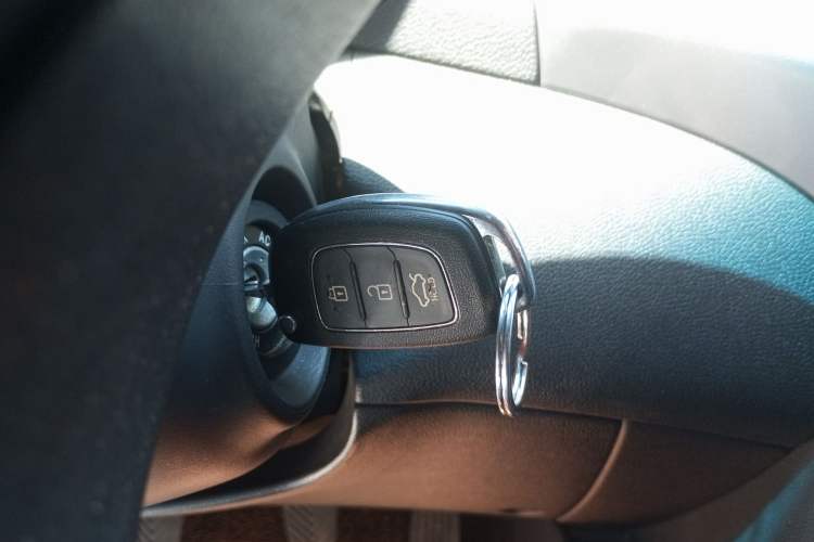 Used Hyundai Elantra (5th Generation / Langdong) 2015 1.6L Manual Fashion Edition Vehicle Key