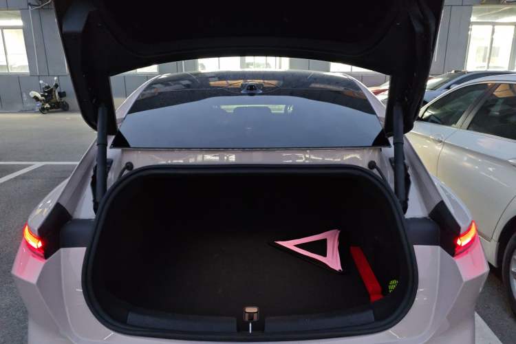 Used Nio ET5 2022 75 kWh