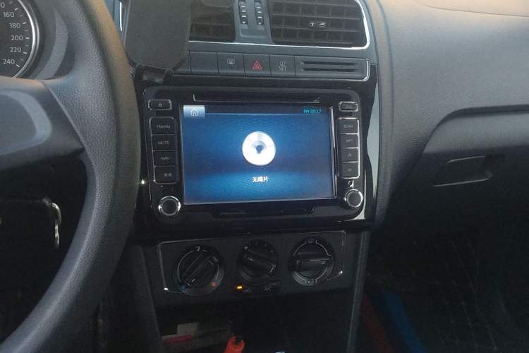 Used Volkswagen Polo 2014 1.6L Automatic Comfort Edition
