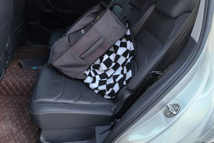 Used Volkswagen Tiguan L 2017 380TSI Automatic All-Wheel-Drive Luxury Edition Left Rear Seat