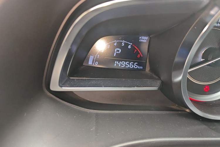 Used Mazda 3 Axela 2016 Sedan 1.5L Automatic Comfort Model