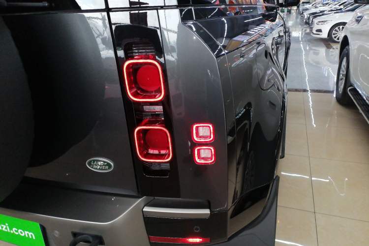 Used Land Rover Defender 2024 110 3.0T P400 X-DYNAMIC HSE