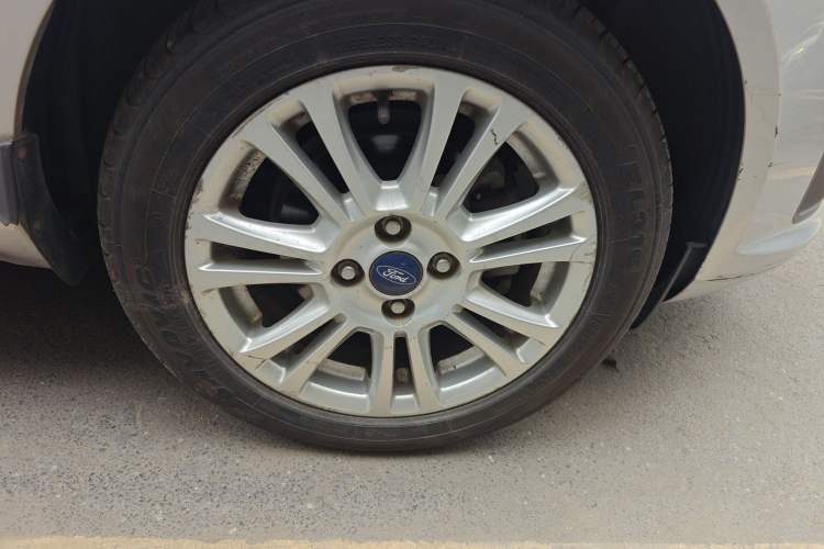 Used Ford Fiesta 2013 Sedan 1.5L Manual Fashion Edition
