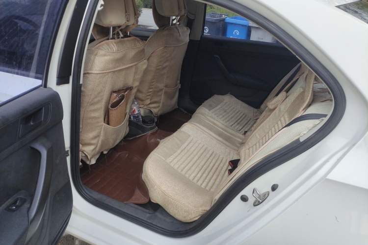 Used Volkswagen Santana 2013 1.6L Manual Fashion Edition
