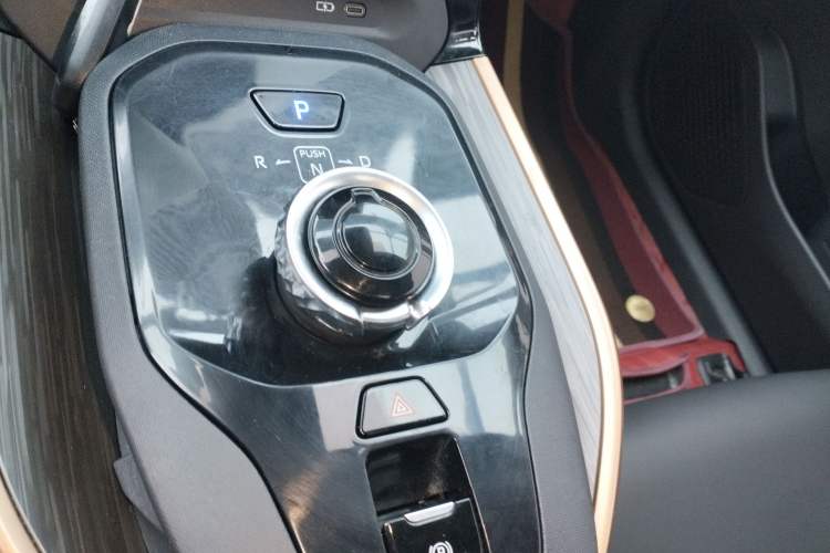 Used Toyota bZ3 2023 517 km Elite PRO Gear Lever