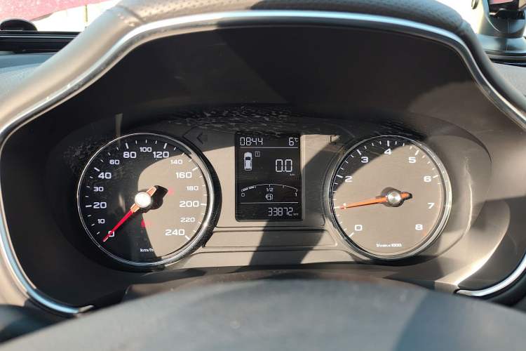 Used MG HS 2019 20T Manual Two-Wheel Drive Luxury Edition China VI Standard
