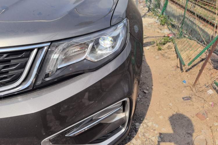 Used Geely Auto Emgrand X7 Sport 2021 Million Edition 1.8TD DCT Two-Wheel Drive Luxury Model
