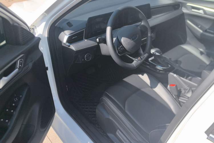 Used Ford Escort 2021 1.5L Automatic Diamond Edition Driver Seat