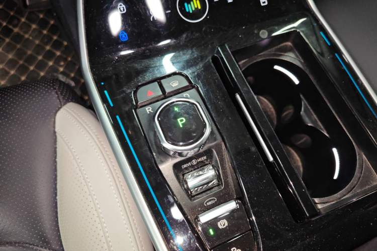 Used WM Motor EX5 2019 EX5 ZhiXing 2.0 Extra Innovation Edition 400 Gear Lever