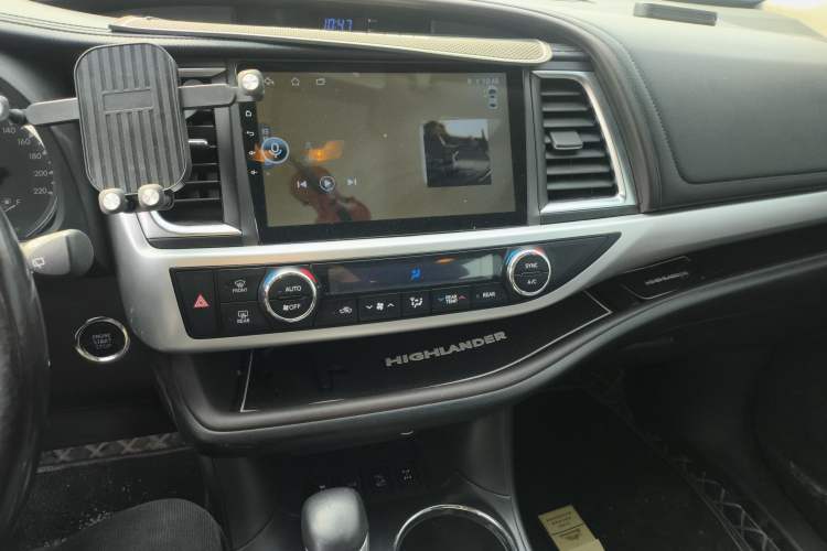 Used Toyota Highlander 2018 2.0T Four-Wheel Drive Luxury Version 7 Seats China VI Standard