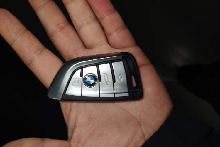 Used BMW 5 Series 2022 Second Facelift 530Li Leading Edition M Sport Package
