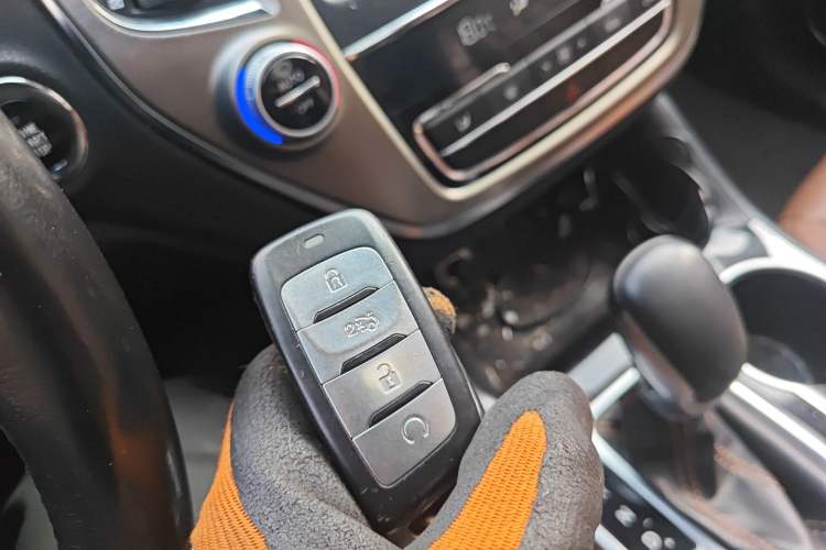 Used CHANGAN CS95 2017 2.0T Four-Wheel Drive SmartDrive Edition