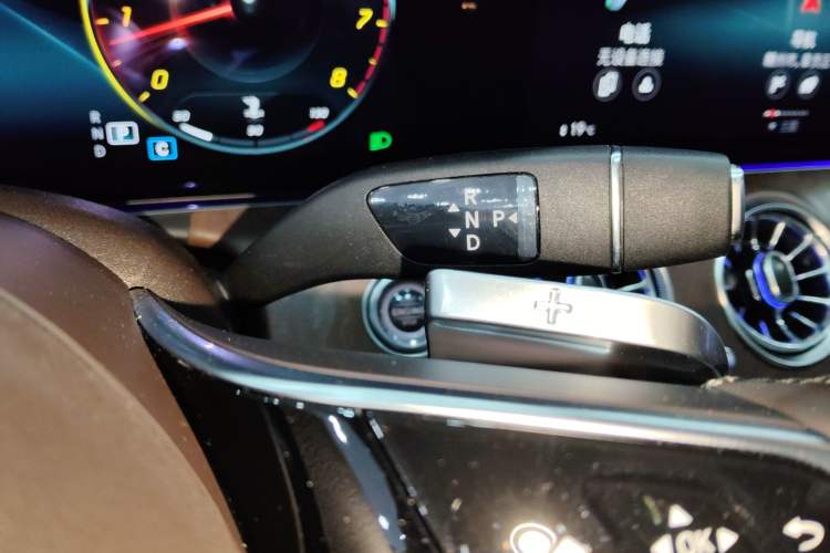 Used Mercedes-Benz E-Class 2022 Second Facelift E 300 L Luxury Edition
