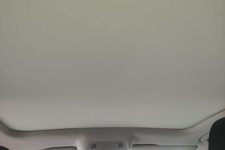 Used Volkswagen ID.7 VIZZION 2024 AIR model Headliner