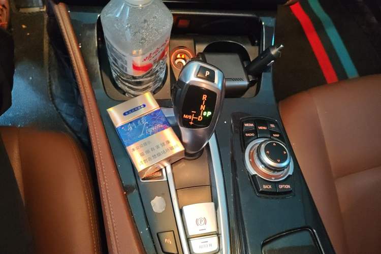 Used BMW 5 Series 2017 520Li Elegant Edition Gear Lever