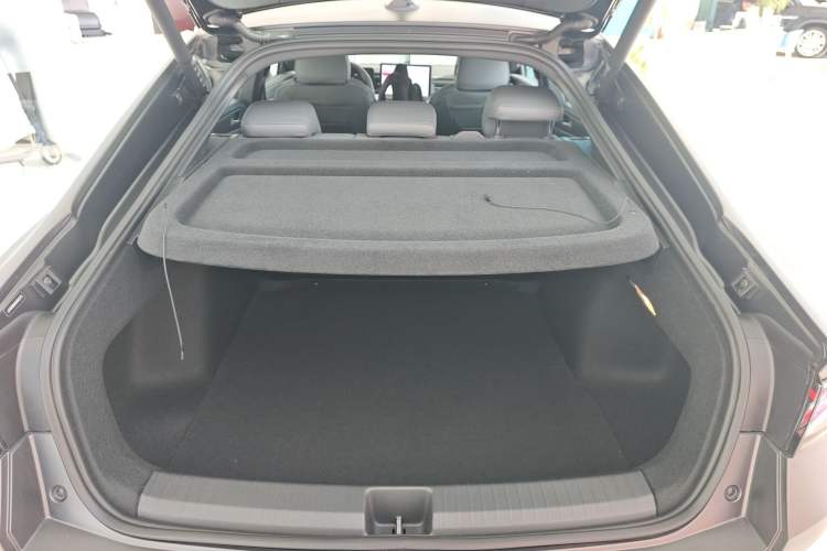 Used Volkswagen Lamando 2026 Lavida L GTS 380TSI Lingfeng Millionth Anniversary Edition Trunk