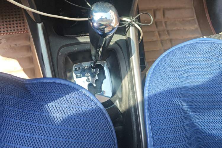 Used Peugeot 2008 2018 1.6L Automatic Fashion Edition Gear Lever