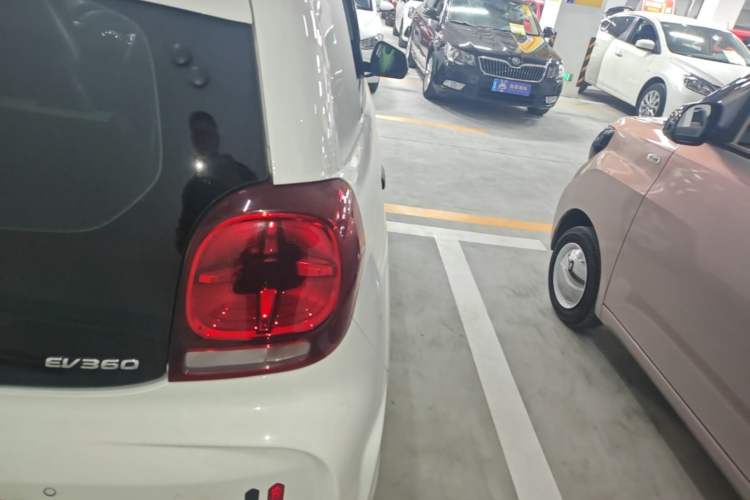 Used Roewe Clever 2021 302 km New Four-Seater Super-Efficient Version