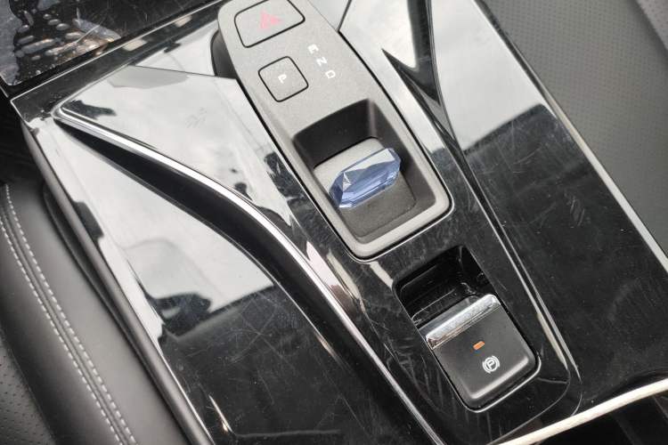 Used Dongfeng Aeolus Mage 2023 1.5T Luxury Edition Gear Lever