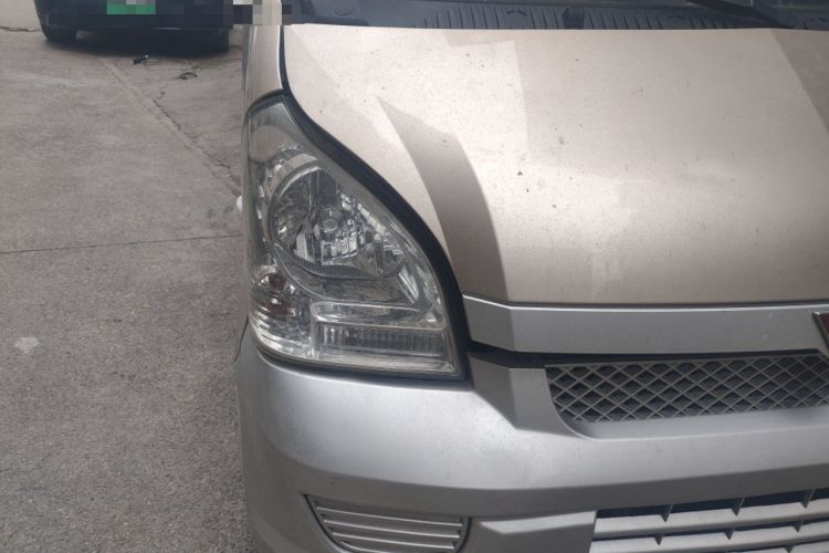 Used Wuling Rongguang 2021 1.5L Extended Standard Version with Air Conditioning – L3C Right Front Headlight