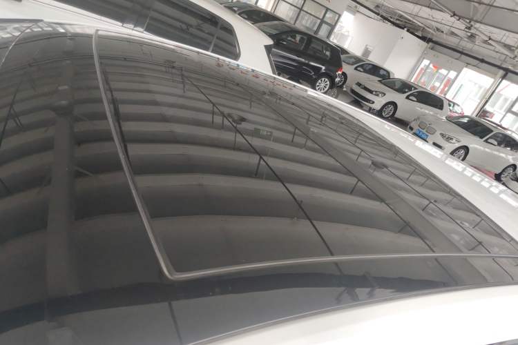 Used Volkswagen Golf 2017 230TSI Automatic Luxury Million-Vehicle Commemorative Edition