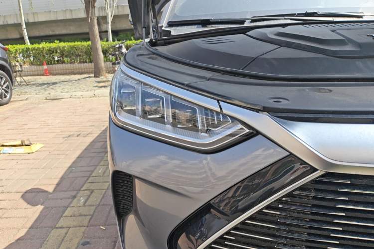 Used BYD Song PLUS New Energy 2021 DM-i 51KM Prestige Model Right Front Headlight