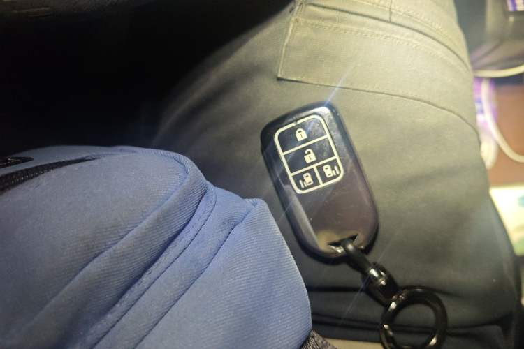 Used Honda Elysion 2016 2.4L Luxury Edition Vehicle Key