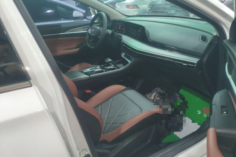 Used Changan Eado 2022 PLUS Blue Whale NE 1.4T GDI DCT Prestige Edition
