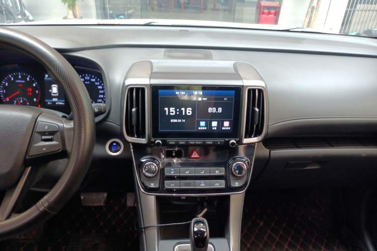Used Hyundai ix35 2018 2.0L Automatic 2WD Zhiyong·Changxiang Edition Audio And AC Panel