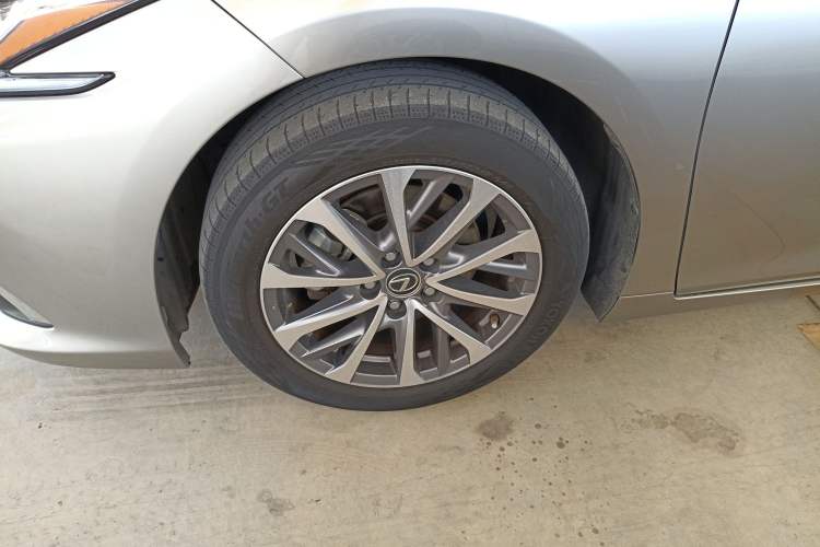 Used Lexus ES 2021 200 Excellence Edition
