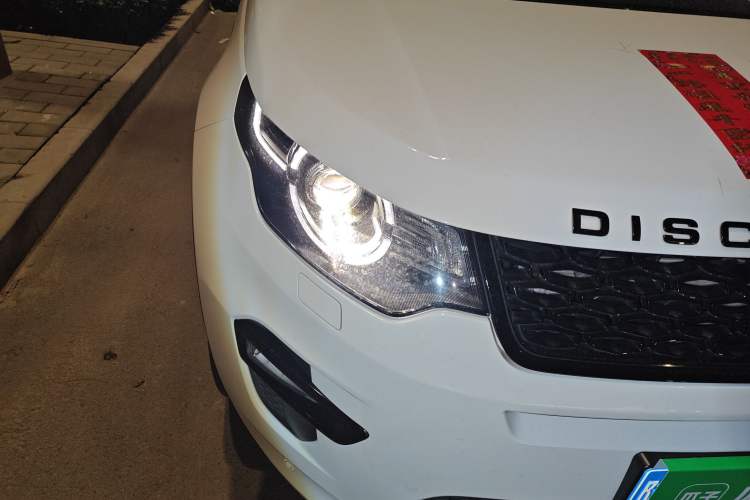 Used Land Rover Discovery Sport 2019 240 PS SE Dynamic Version China VI Standard
