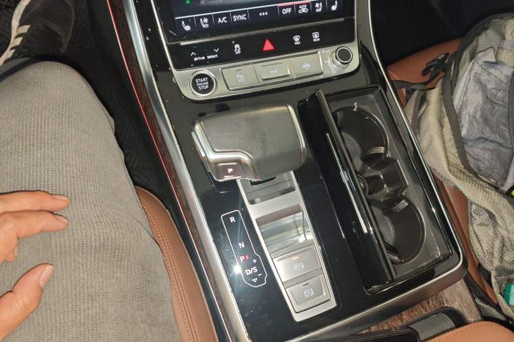 Used Audi Q7 2021 55 TFSI quattro S line Sport model Gear Lever